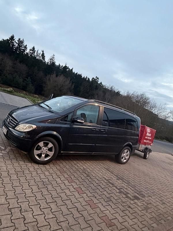 Schwarz Gebraucht 2006 Mercedes Viano Van / Kleinbus | 4.300 € (Superpreis) - Bild 1/4