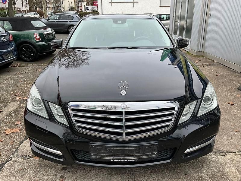 Gebraucht Mercedes E350 265 PS (194 kW) 2012 Schwarz Limousine