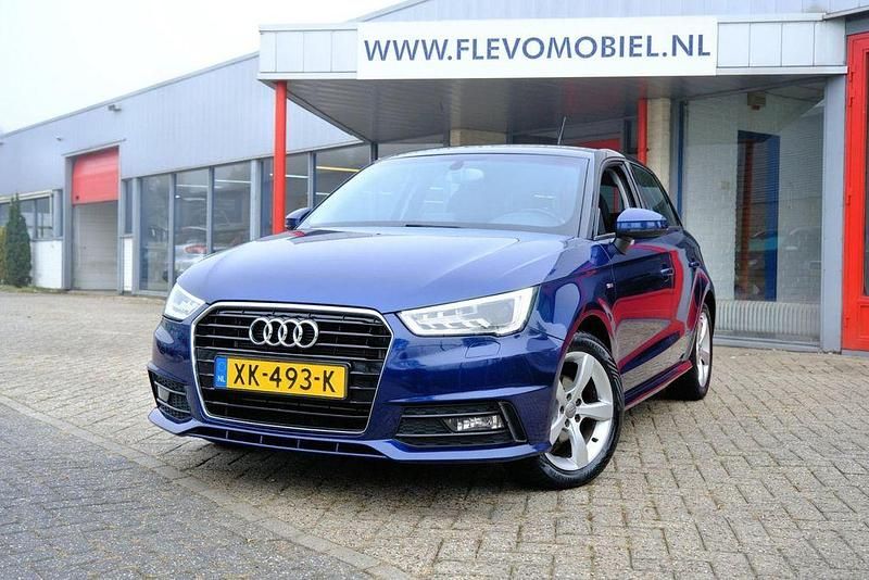 Blau Gebraucht 2017 Audi A1 Sportback S-Line Kleinwagen | 11.950 € (Fairer Preis) - Bild 1/4