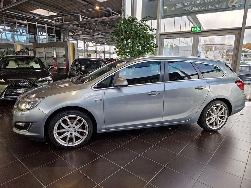 Gebraucht Opel Astra Innovation 165 PS (121 kW) 2013 Grau metallic (metallic) Kombi