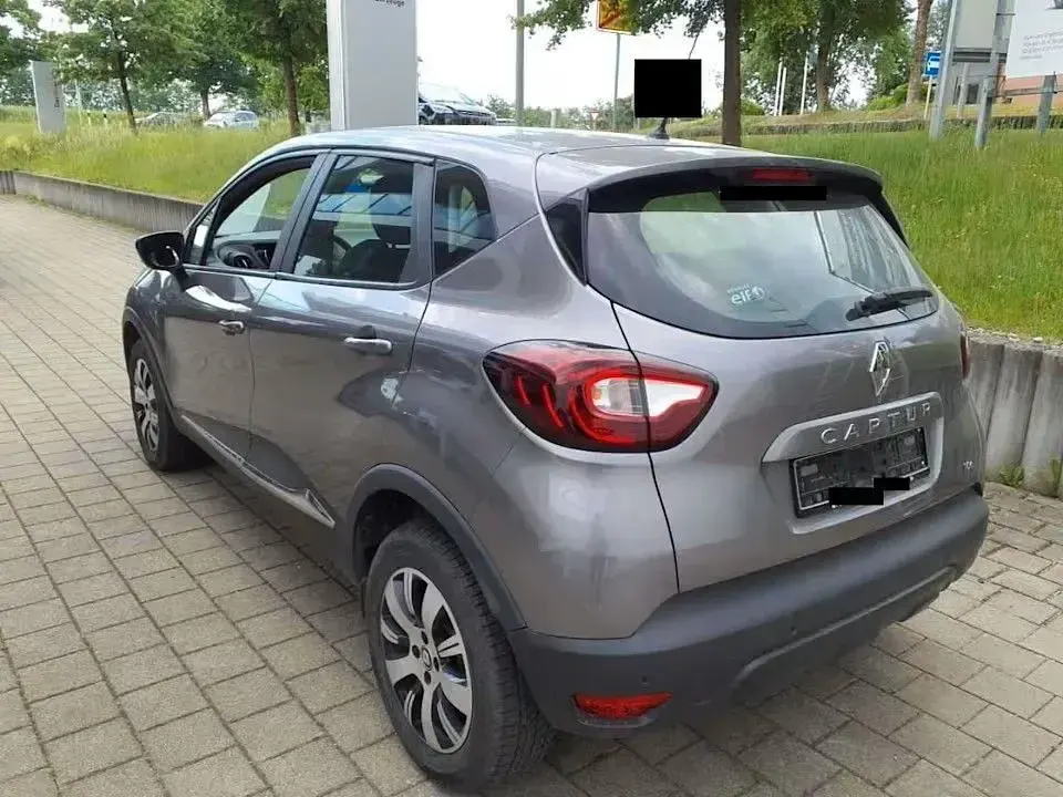 Gebraucht Renault Captur Experience 90 PS (66 kW) 2018 Grau SUV