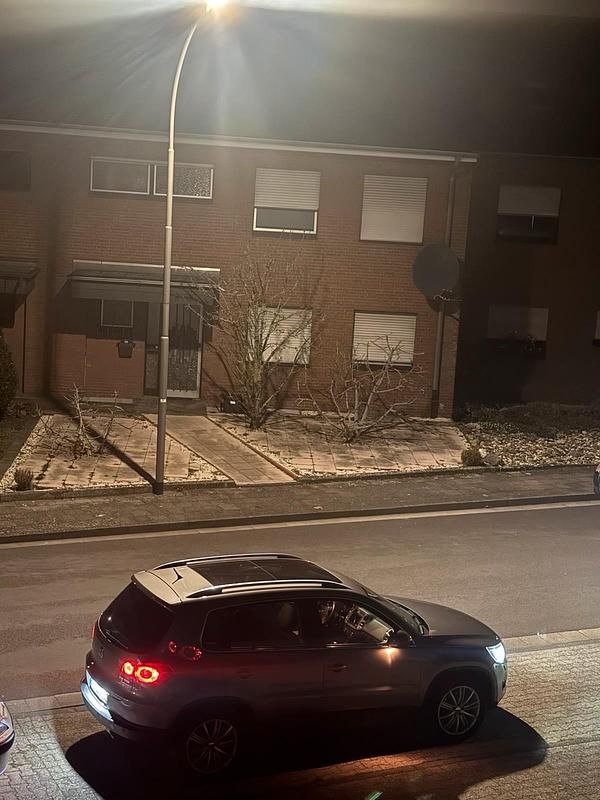 Gebraucht VW Tiguan 140 PS (102 kW) 2011 Grau SUV