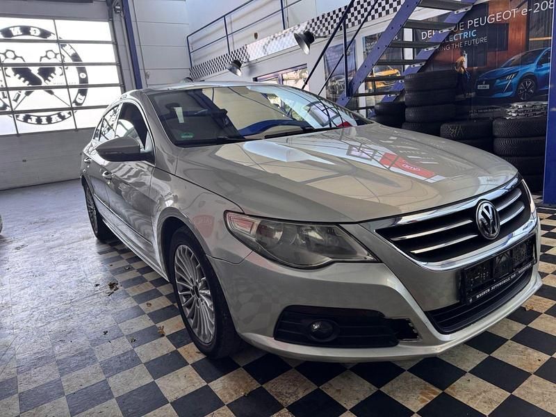 Gebraucht VW Passat Individual 200 PS (147 kW) 2009 Silber Coupé