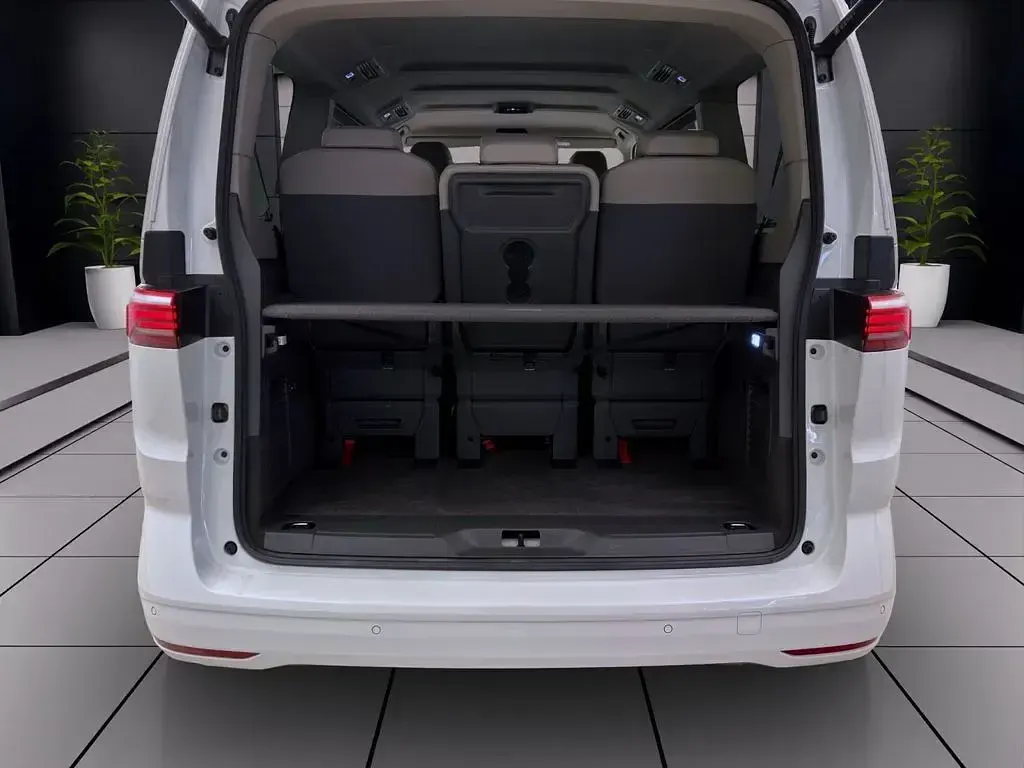 Używany VW Multivan Life 150 KM (110 kW) 2023 Biały Minivan