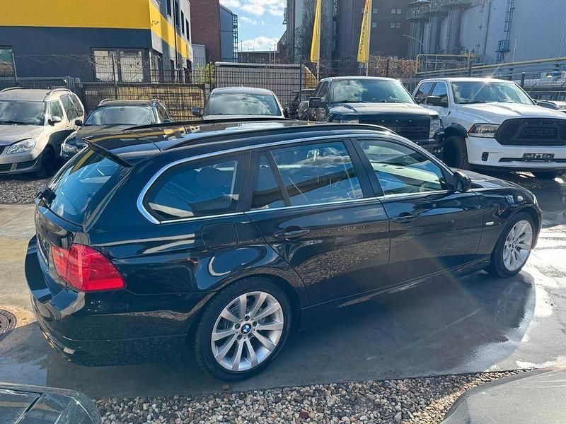 Usata BMW 318 143 CV (105 kW) 2012 Nero Station wagon