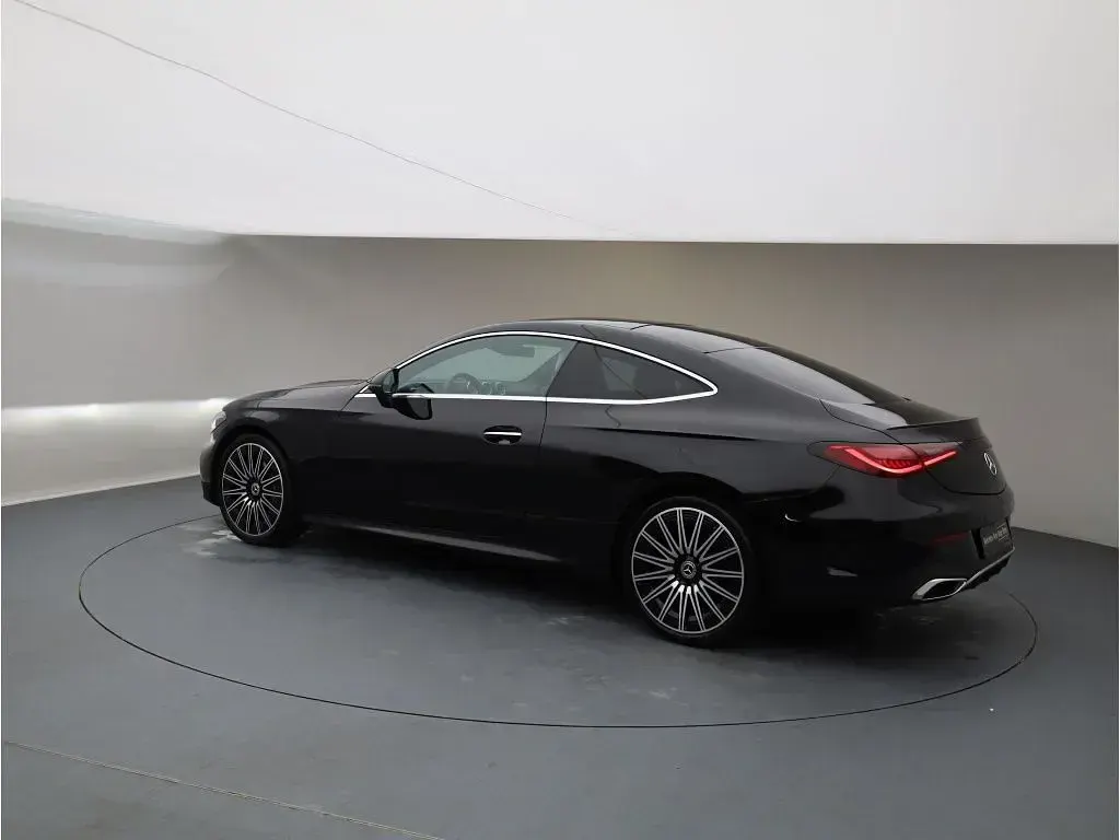 Gebraucht Mercedes CLE200 Premium 204 PS (150 kW) 2024 Metalliclack obsidianschwarz Coupé