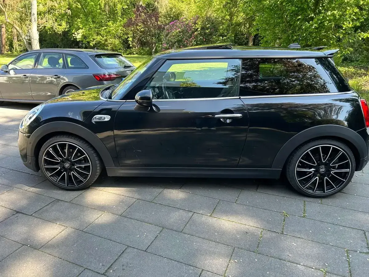 Gebraucht Mini Cooper S Sport 192 PS (141 kW) 2014 Schwarz Kleinwagen