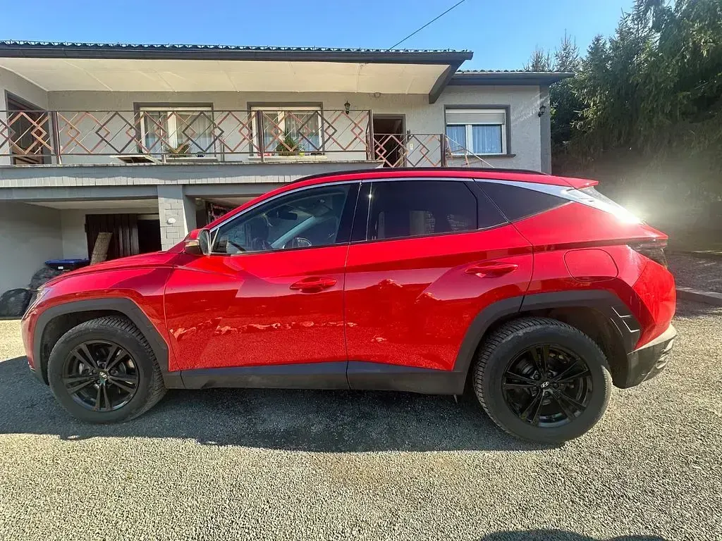 Gebraucht Hyundai Tucson 230 PS (169 kW) 2022 Rot SUV