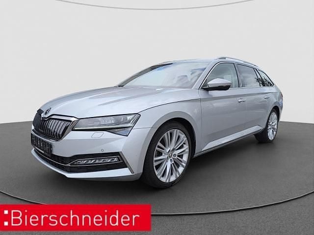Silber Gebraucht 2021 Skoda Superb Style Kombi | 22.290 € (Fairer Preis) - Bild 1/3