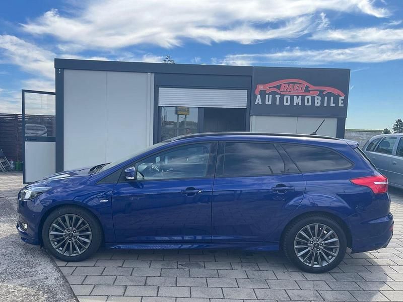Gebraucht Ford Focus ST-Line 150 PS (110 kW) 2018 Blau Kombi