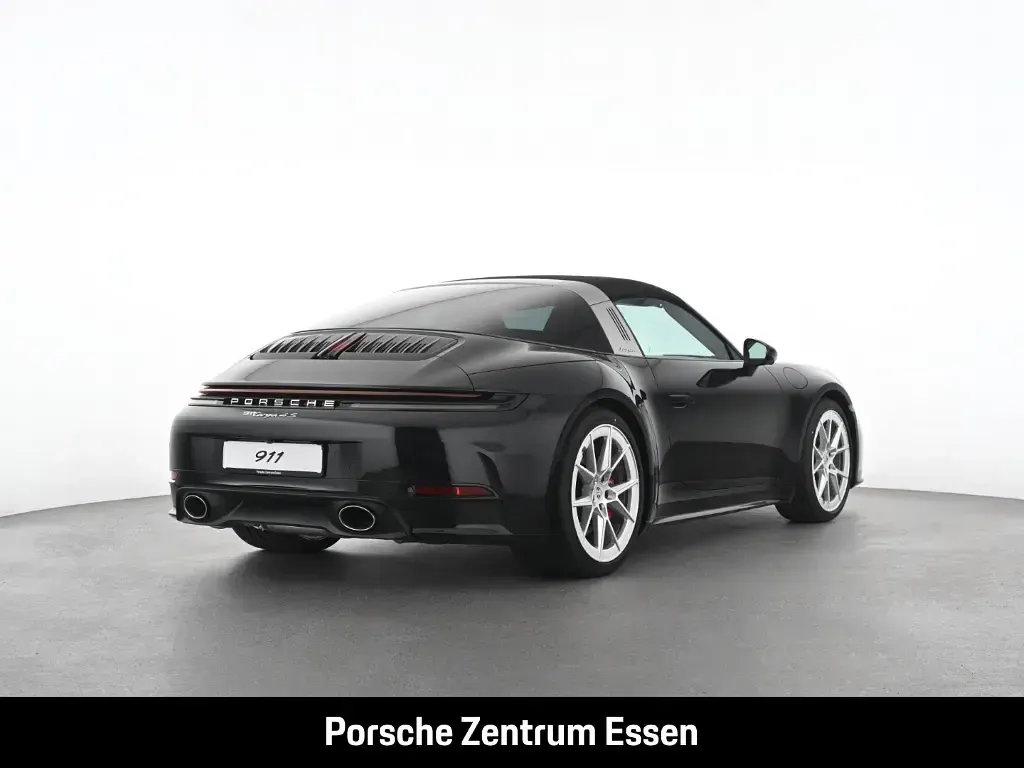 Neu Porsche 992 480 PS (353 kW) 2026 Schwarz Coupé