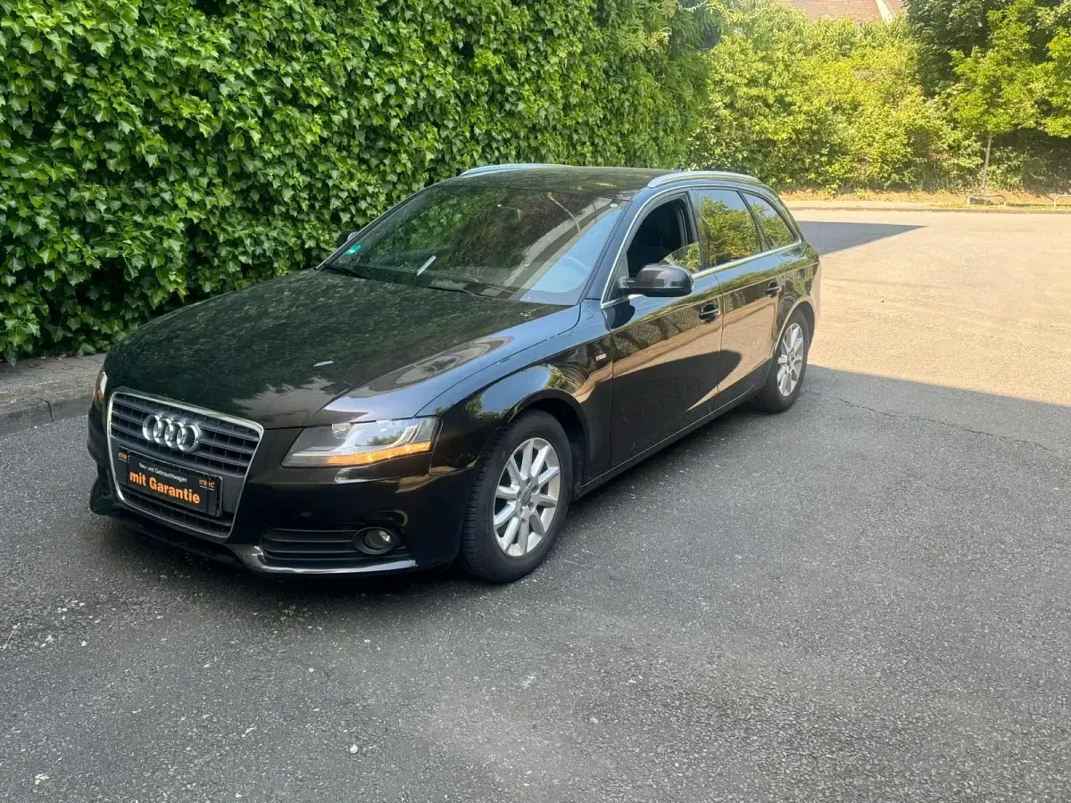 Gebraucht Audi A4 S-Line 160 PS (117 kW) 2011 Schwarz Limousine