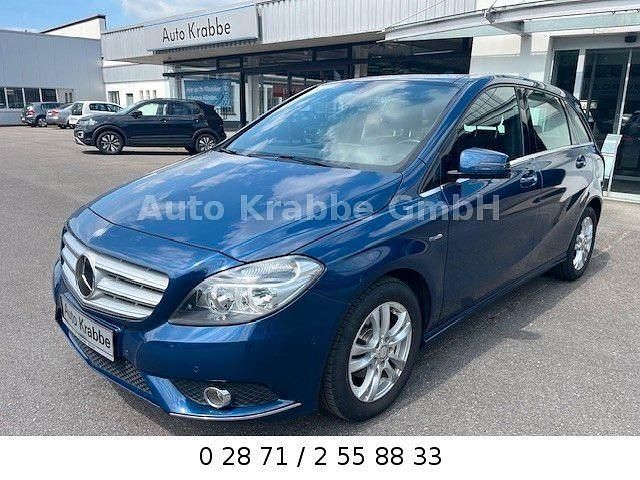 Gebraucht Mercedes B180 122 PS (89 kW) 2011 Lotusblau metallic (metallic) Van / Kleinbus