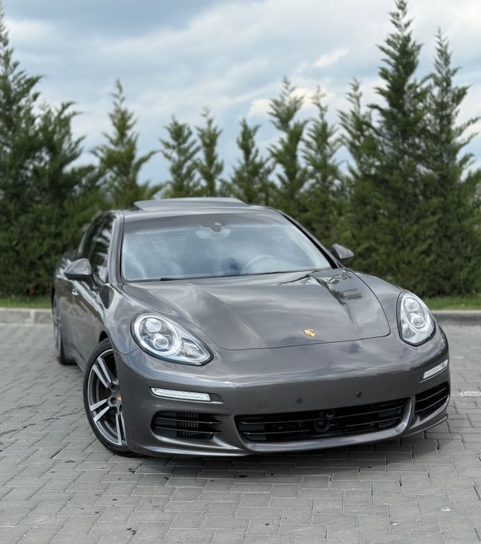 Grau Gebraucht 2014 Porsche Panamera 4S Executive Limousine | 28.000 € (Superpreis) - Bild 1/4