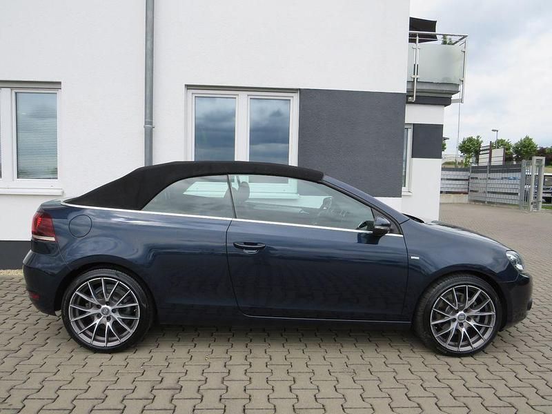Gebraucht VW Golf Cabriolet Cup 140 PS (102 kW) 2014 Blau Cabrio