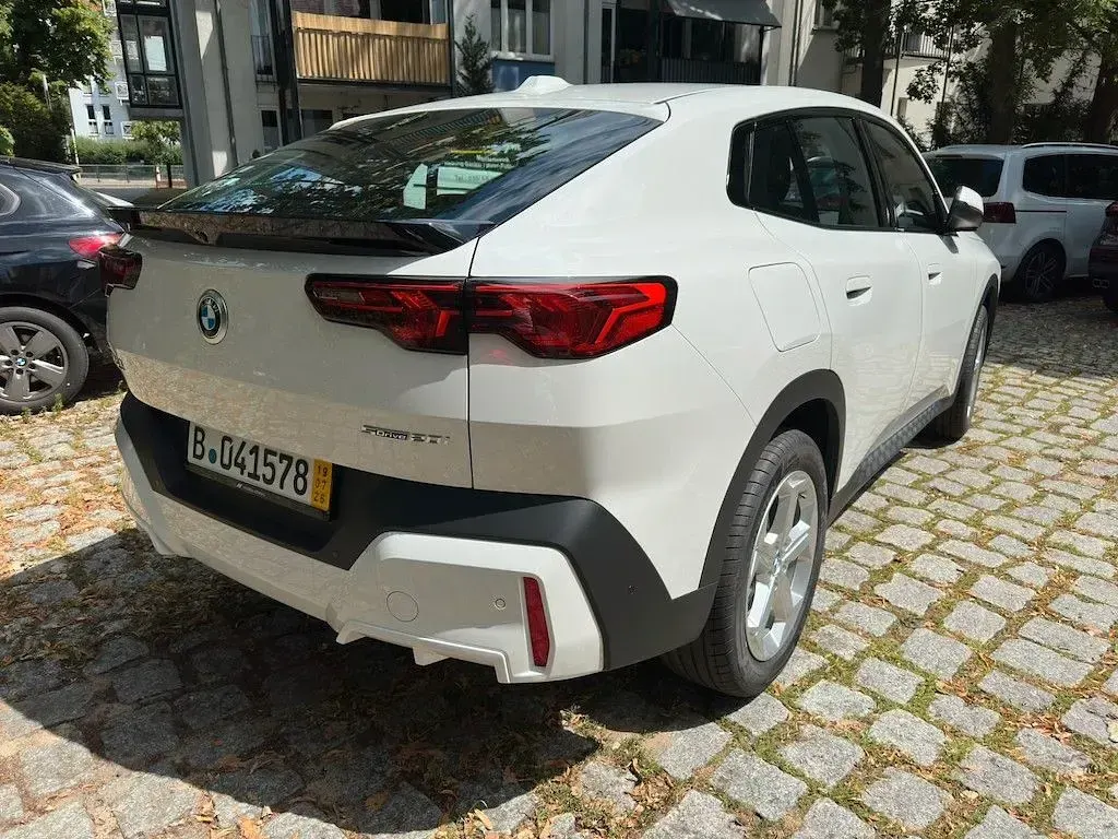 Neu BMW X2 170 PS (125 kW) 2026 Weiß SUV