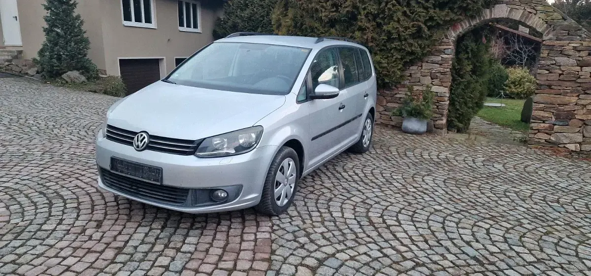 Gebraucht VW Touran Highline 105 PS (77 kW) 2011 Grau Van / Kleinbus