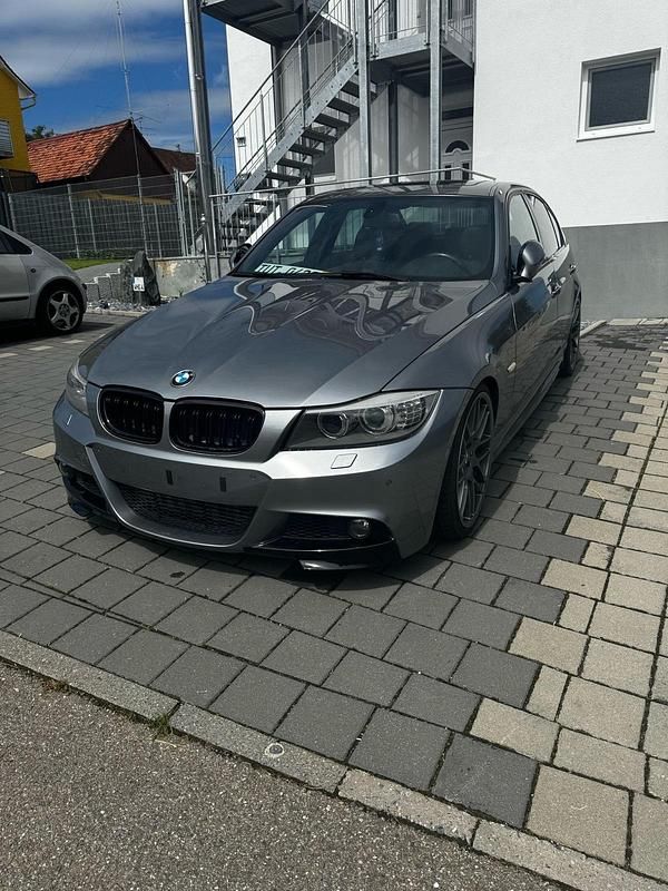 Gebraucht BMW 335 326 PS (239 kW) 2009 Silber Limousine