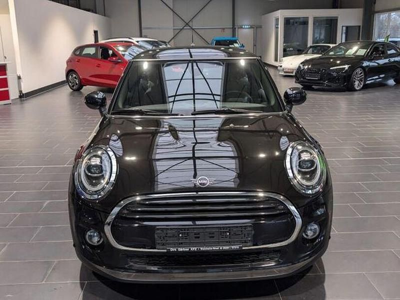 Gebraucht Mini Cooper 136 PS (100 kW) 2021 Schwarz Kleinwagen