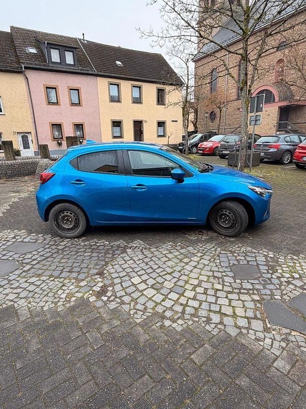 Blau Gebraucht 2019 Mazda 2 Kizoku Kleinwagen | 12.500 € (Fairer Preis) - Bild 1/4
