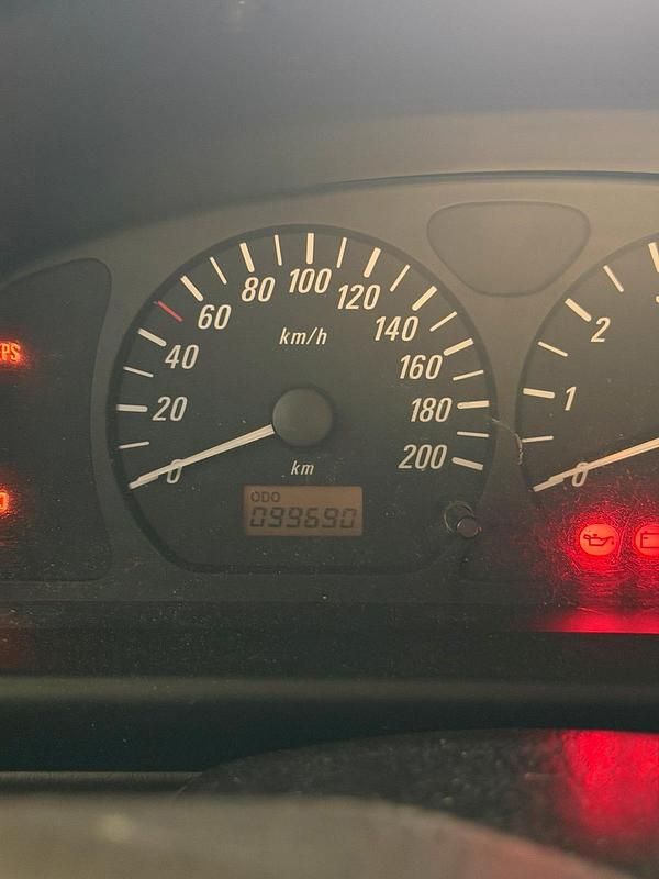 Gebraucht Opel Agila 75 PS (55 kW) 2001 Blau Van / Kleinbus