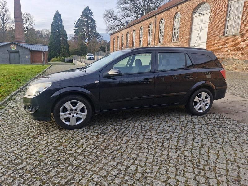 Gebraucht Opel Astra 116 PS (85 kW) 2007 Schwarz Kombi