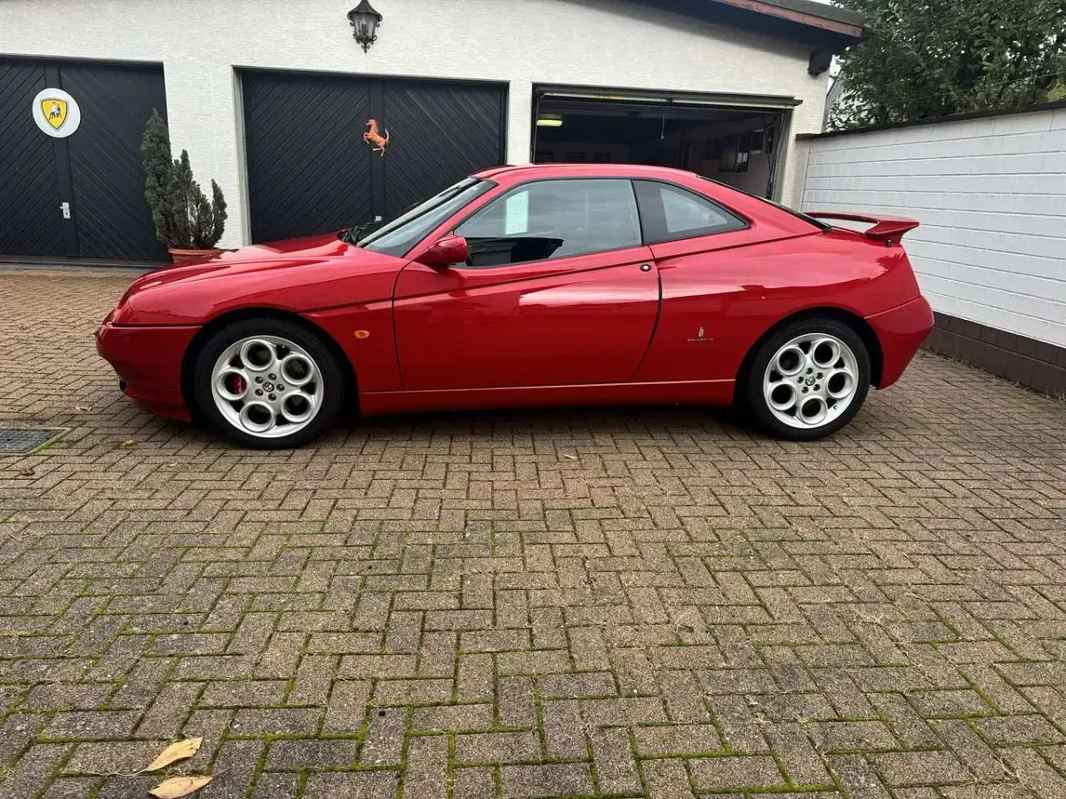 Gebraucht Alfa Romeo GTV 218 PS (160 kW) 2001 Rot Coupé
