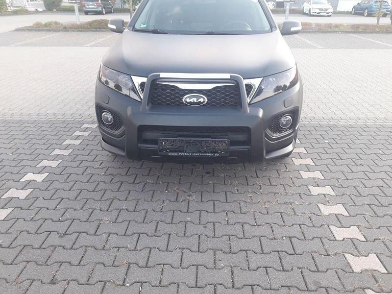 Braun Gebraucht 2011 Kia Sorento Spirit SUV | 9.350 € (Fairer Preis) - Bild 1/4