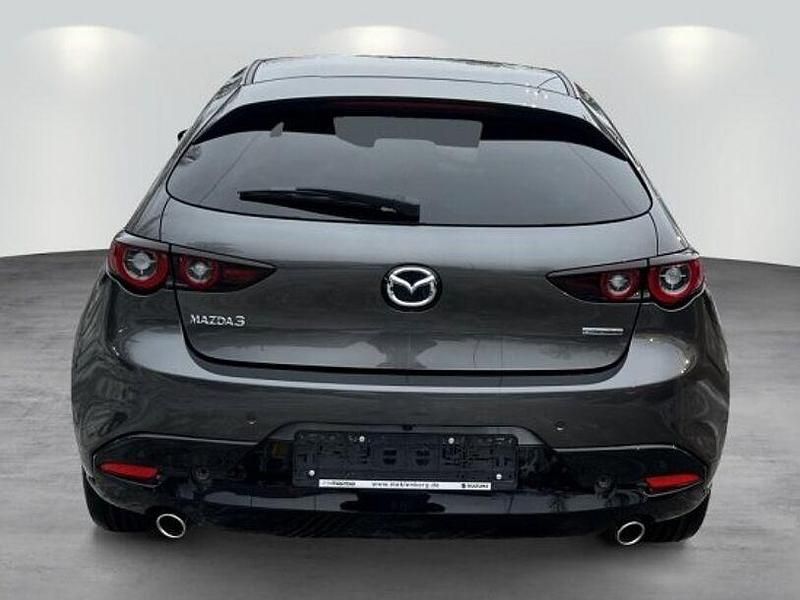Neu Mazda 3 140 PS (102 kW) 2025 Machine gray Limousine
