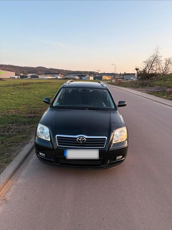 Gebraucht Toyota Avensis 129 PS (94 kW) 2005 Schwarz Kombi