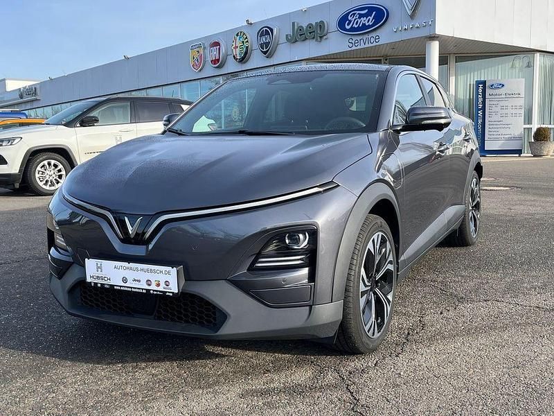 Neu VinFast VF 6 Plus 150 kW (204 PS) 2026 Neptungrau SUV