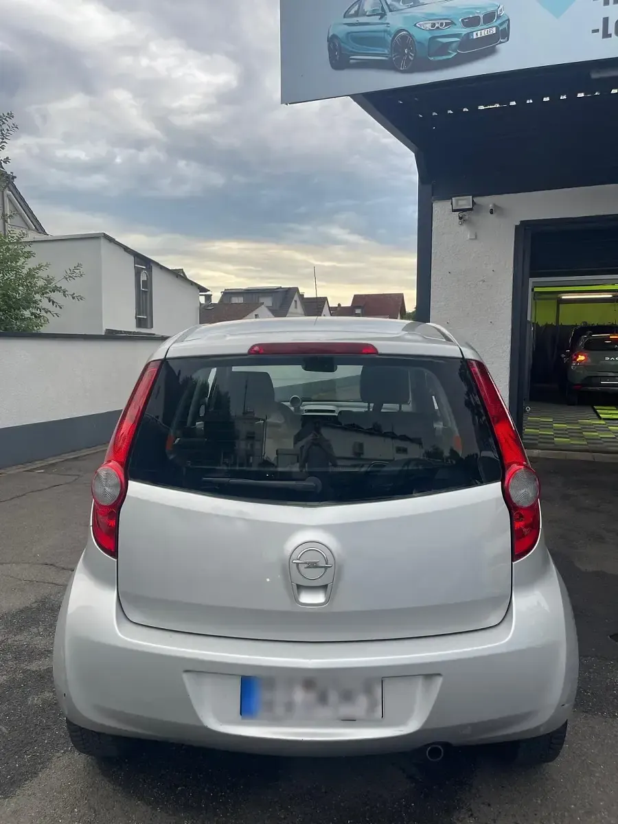 Gebraucht Opel Agila 70 PS (51 kW) 2009 Silber Kleinwagen