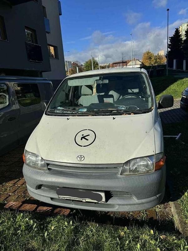Gebraucht 2001 Toyota HiAce Van | 3.400 € - Bild 1/4