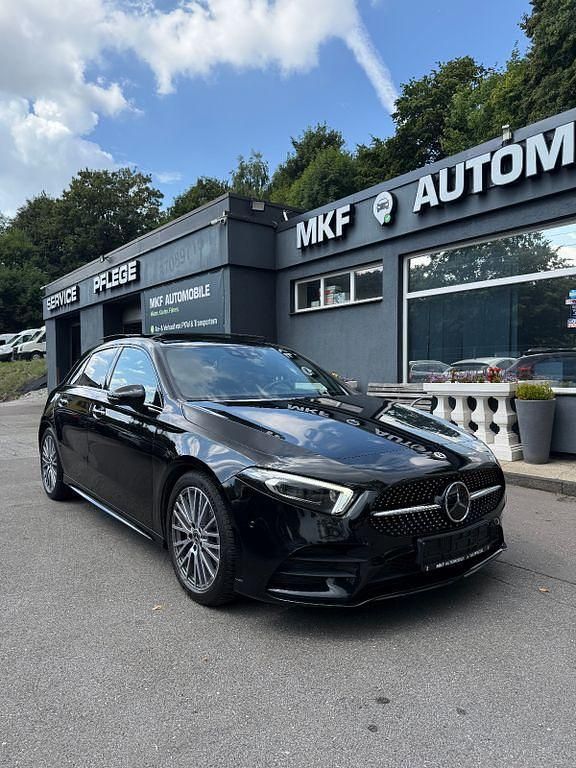 Schwarz Gebraucht 2022 Mercedes A200 AMG Limousine | 30.999 € (Fairer Preis) - Bild 1/4