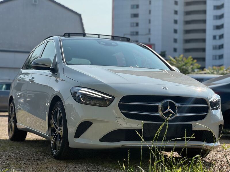 Gebraucht Mercedes B180 116 PS (85 kW) 2019 Weiß Van / Kleinbus