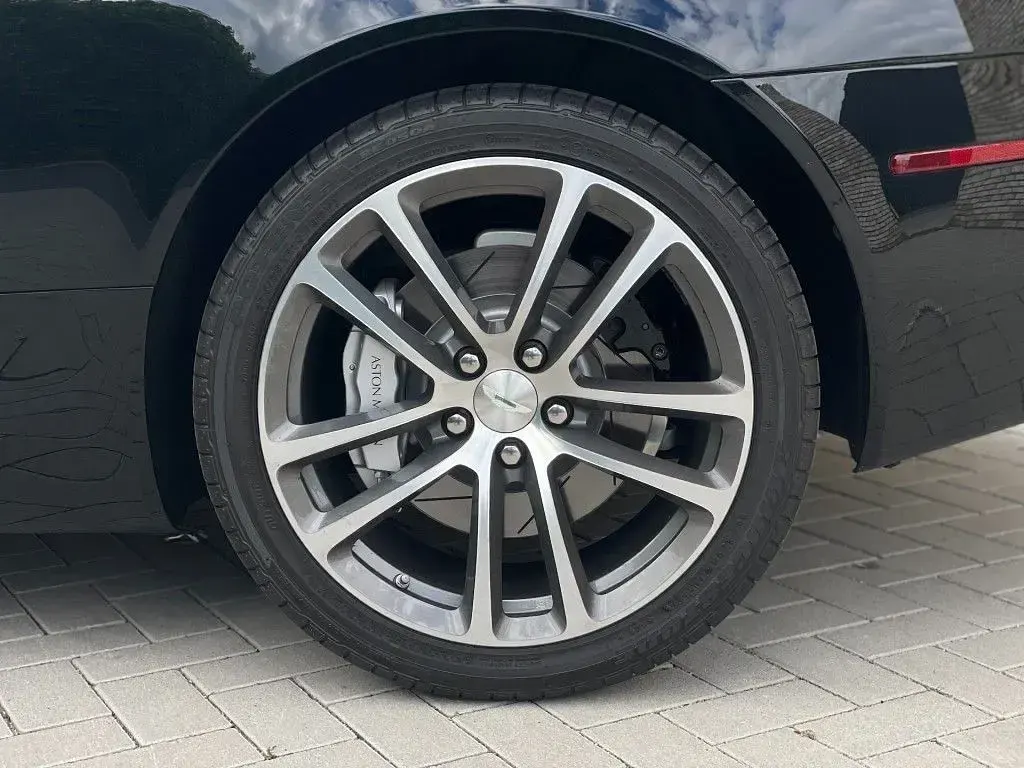 Gebraucht Aston Martin DB9 476 PS (350 kW) 2011 Schwarz