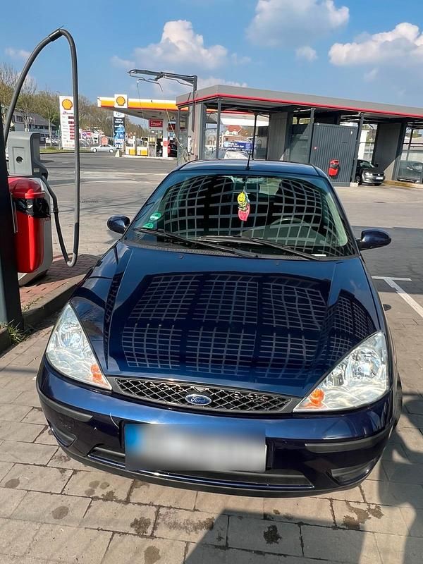 Usata Ford Focus 116 CV (85 kW) 2002 Blu Berlina