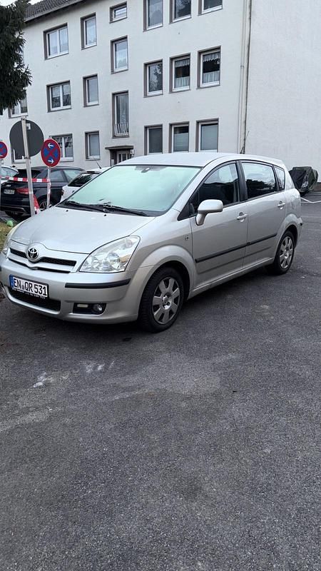 Gebraucht Toyota Corolla Verso 129 PS (94 kW) 2006 Silber Van / Kleinbus