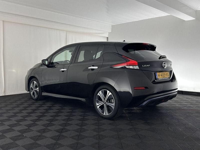 Gebraucht Nissan Leaf N-Connecta 110 kW (150 PS) 2020 Schwarz Kleinwagen