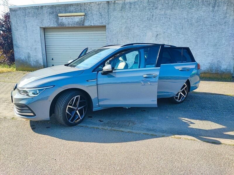 Grau Gebraucht 2021 VW Golf VIII Style Kombi | 17.499 € (Fairer Preis) - Bild 1/4