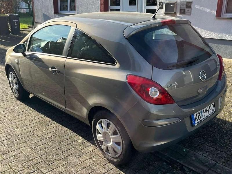 Gebraucht Opel Corsa Active 69 PS (50 kW) 2013 Beige Kleinwagen