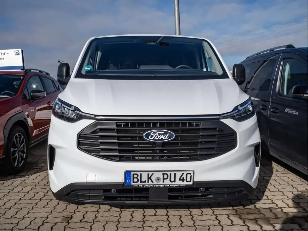 Gebraucht Ford Transit Custom Trend 110 PS (80 kW) 2025 Weiß Limousine