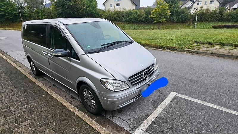 Gebraucht Mercedes Viano 136 PS (100 kW) 2009 Silber Van / Kleinbus