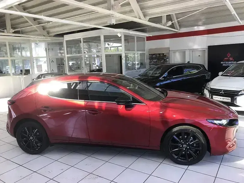 Neu Mazda 3 Homura-Line 140 PS (102 kW) 2026 Soul red crystal m Limousine