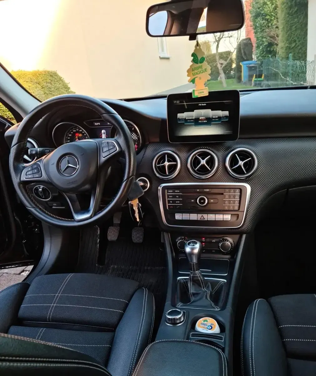 Gebraucht Mercedes A160 102 PS (75 kW) 2016 Schwarz Kleinwagen