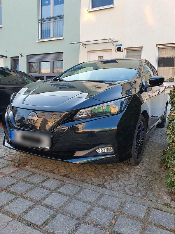 Gebraucht Nissan Leaf 110 kW (150 PS) 2023 Schwarz Kleinwagen