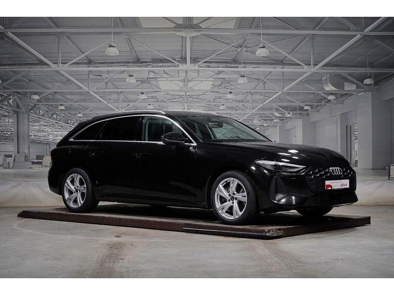 Gebraucht Audi A5 Sport 150 PS (110 kW) 2025 Mythosschwarz metallic Kombi