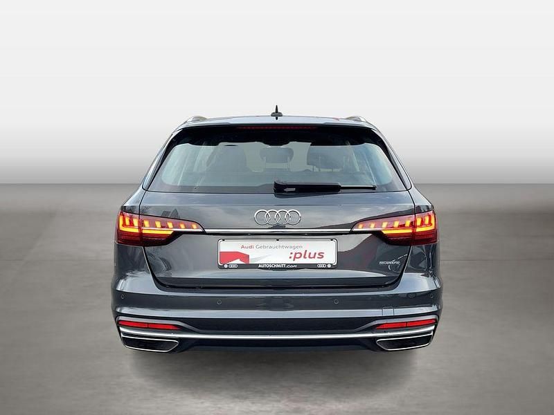 Second-hand Audi A4 Advanced 265 CP (194 kW) 2023 Gri Break