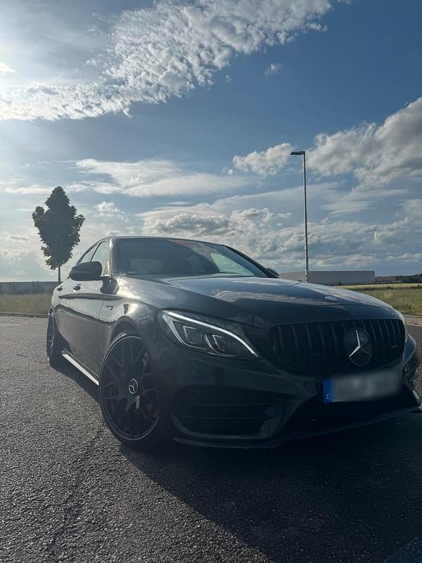 Schwarz Gebraucht 2016 Mercedes C43 AMG AMG Limousine | 25.000 € (Fairer Preis) - Bild 1/4