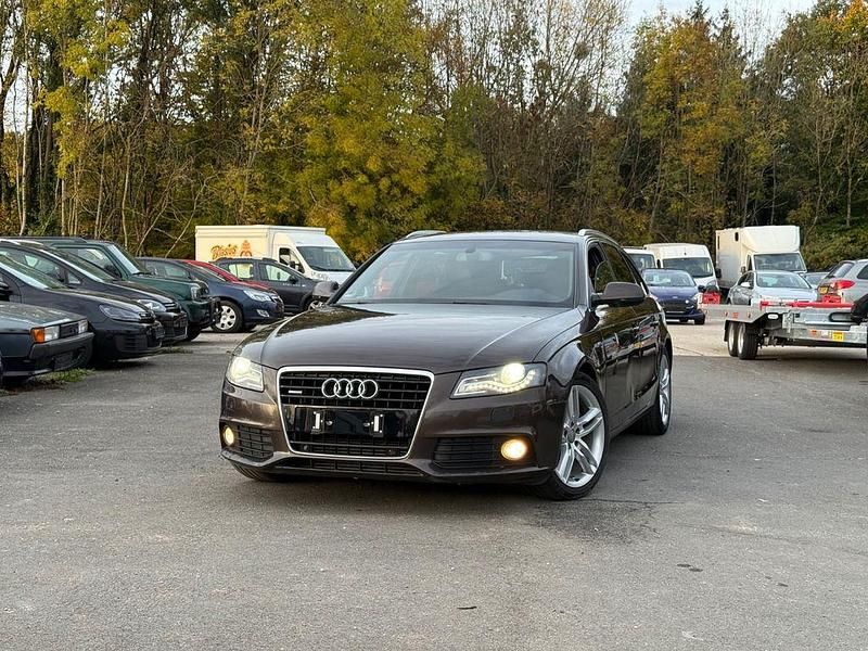 Braun Gebraucht 2011 Audi A4 S-Line Kombi | 5.900 € (Guter Preis) - Bild 1/4